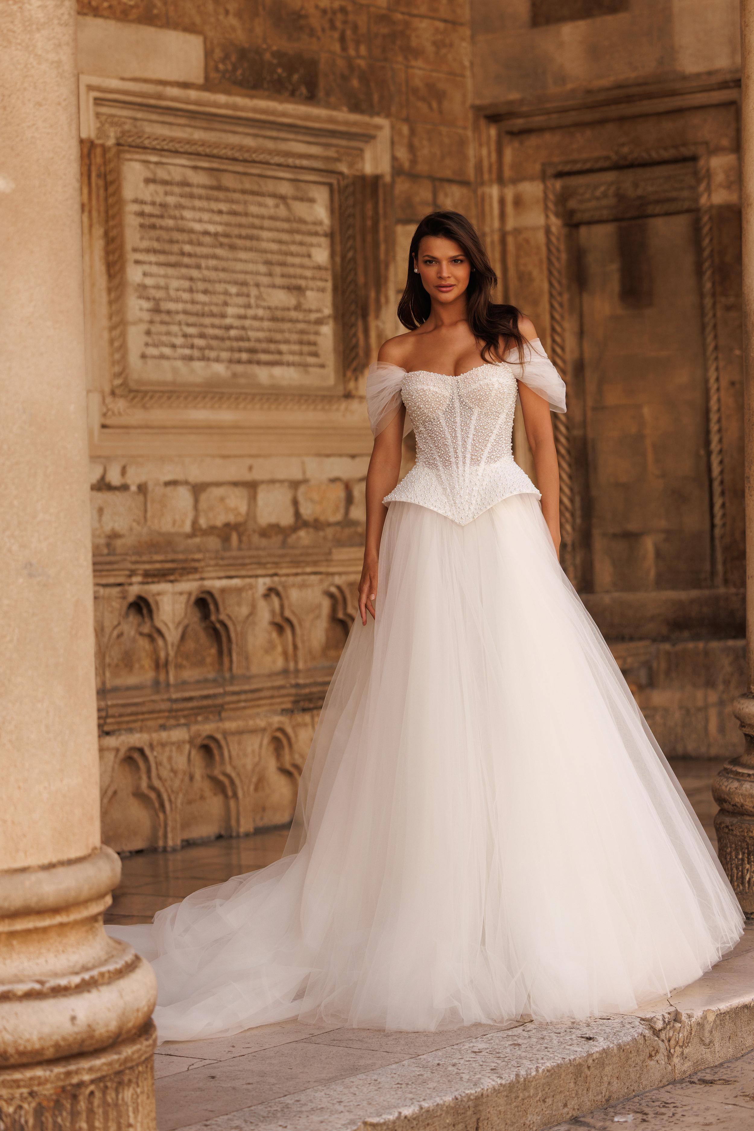 Lana Grace Bridal Clarissa 5202